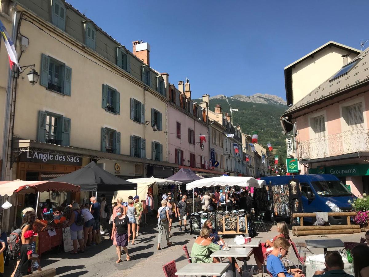 Appartement Cosy Montagne, Centre Ville De Briancon Exterior photo